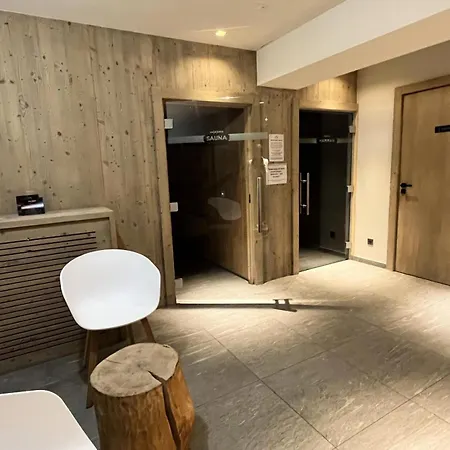Phoenix - 4 Pieces Pour 8 Personnes 084 Appartement